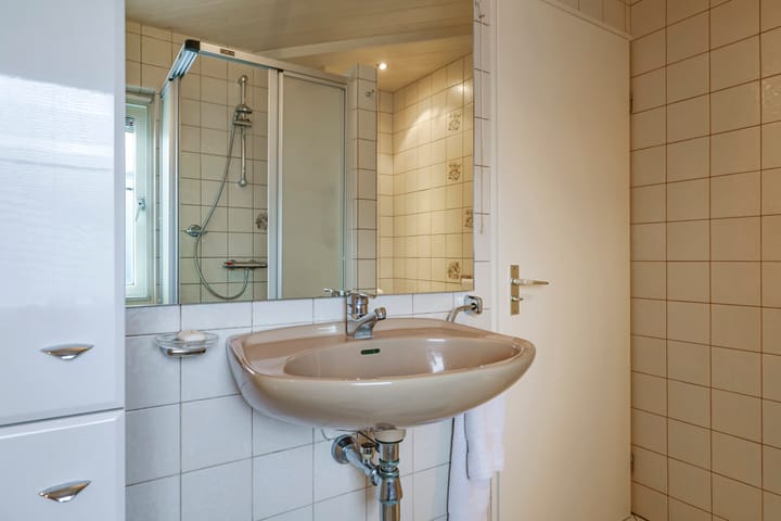 Photo 38 of Beneluxstraat 9