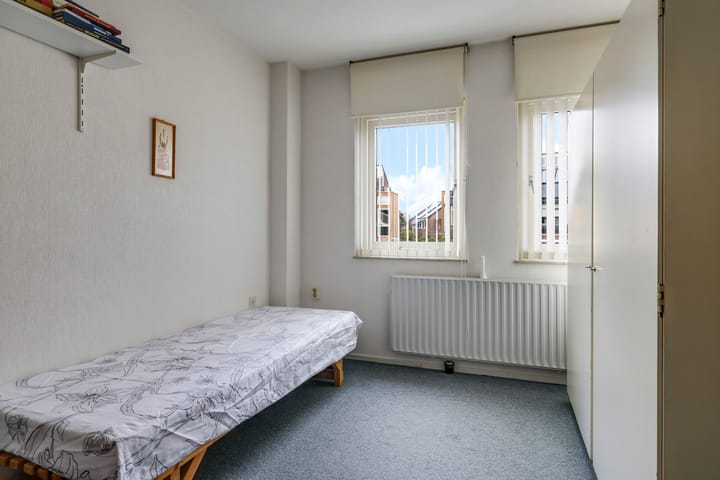 Photo 41 of Beneluxstraat 9