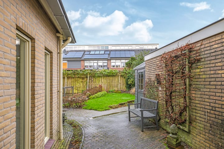 Photo 56 of Beneluxstraat 9