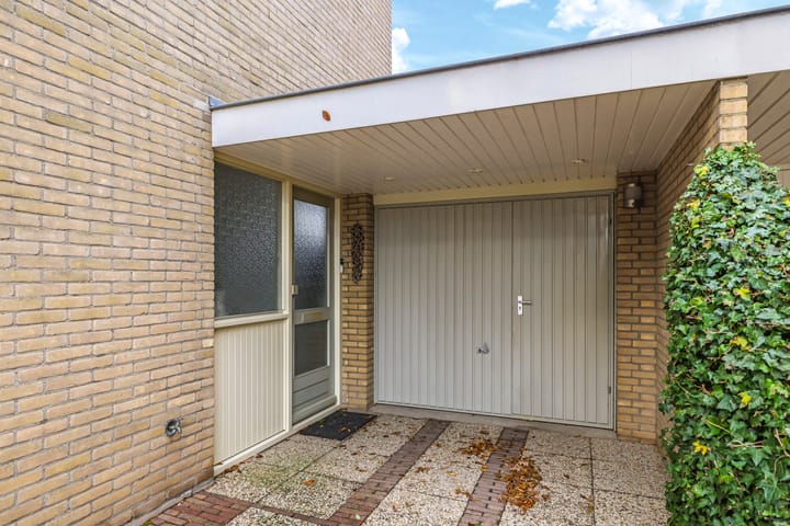 Photo 66 of Beneluxstraat 9