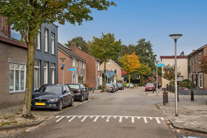 Bekijk foto 28 van Oostveenweg 88