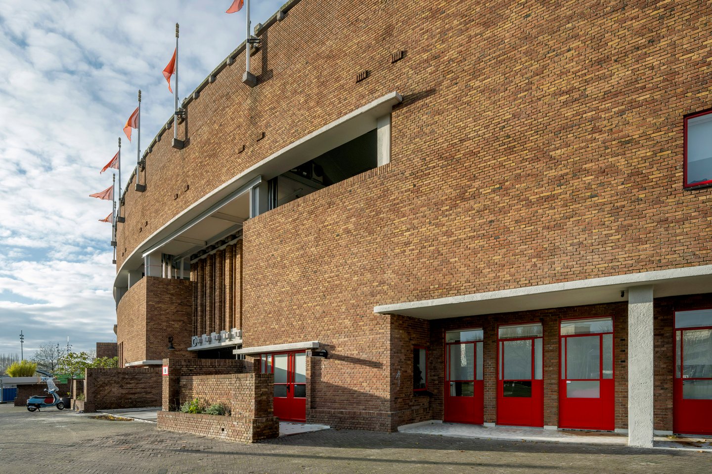 View photo 2 of Olympisch Stadion 37