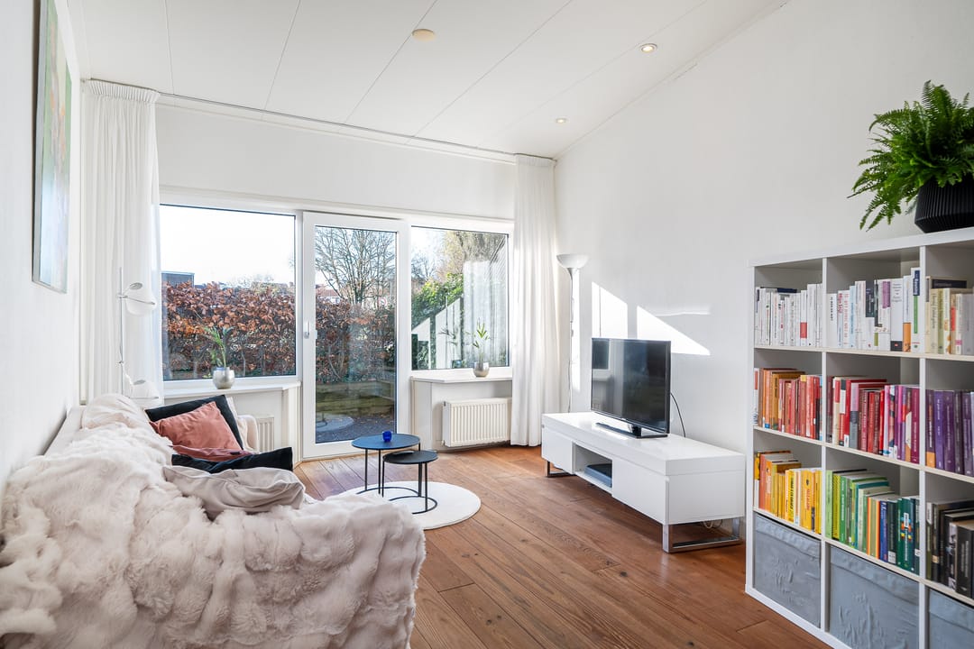 Photo 16 of Carel van Manderstraat 52