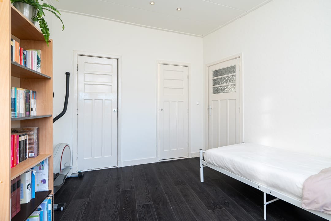 Photo 37 of Carel van Manderstraat 52