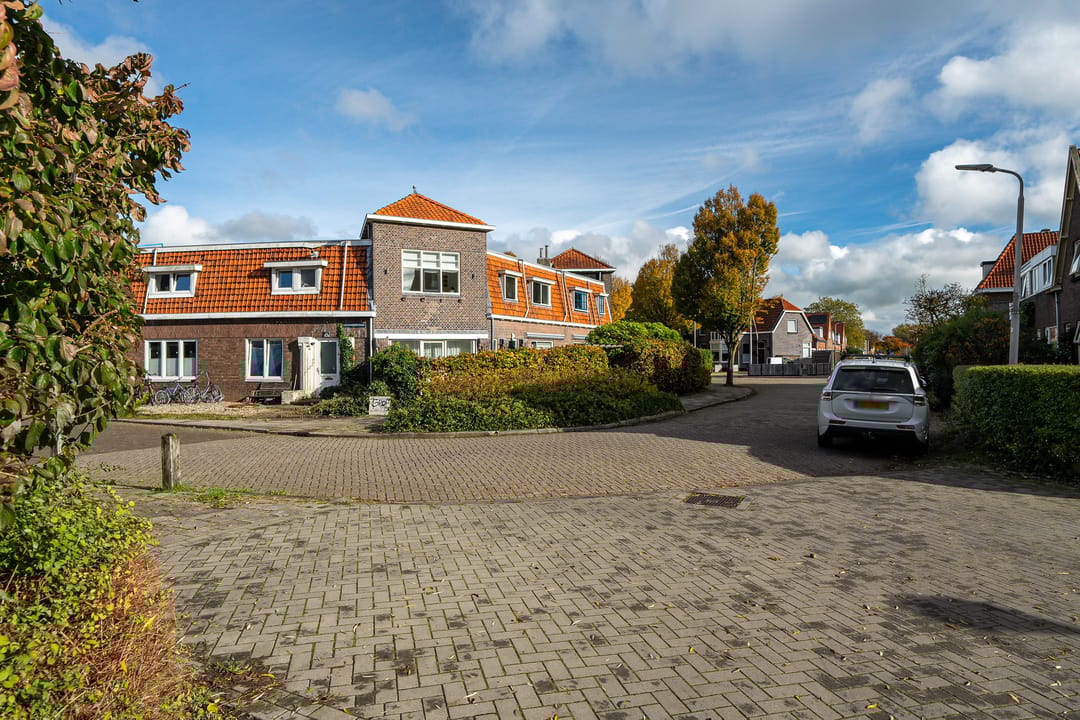 Photo 38 of Carel van Manderstraat 52