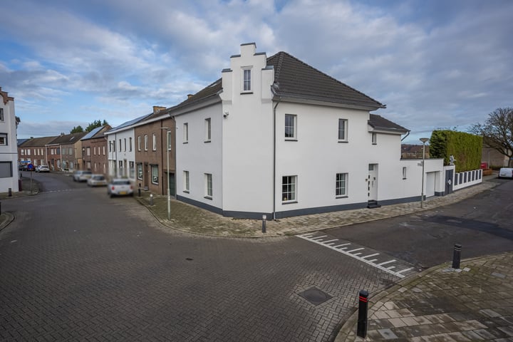 Bekijk foto 36 van Baanstraat 35