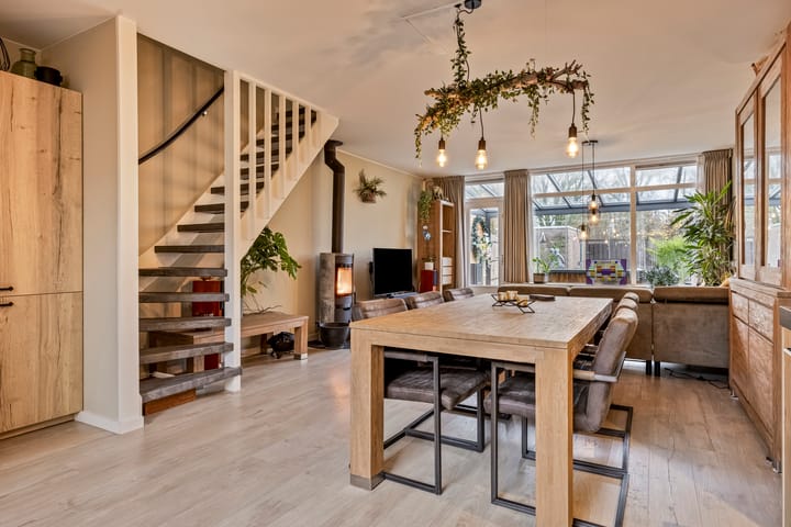 Foto 9 van Helmondstraat 50