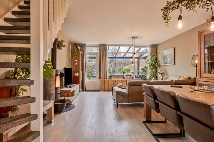 Foto 10 van Helmondstraat 50