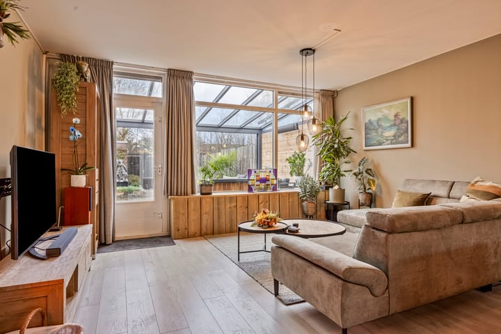 Foto 11 van Helmondstraat 50