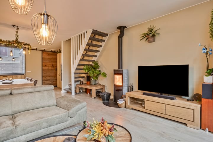 Foto 12 van Helmondstraat 50