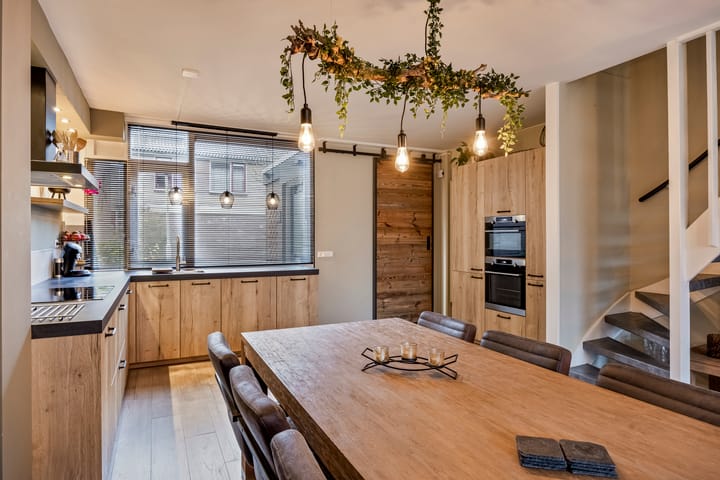 Foto 13 van Helmondstraat 50