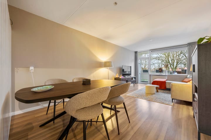 Foto 11 van Narcissenstraat 198