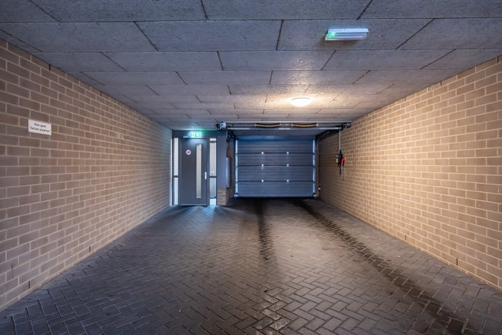 Bekijk foto 48 van Noorderstraat 57-H