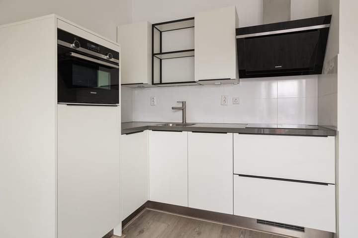 Photo 11 of Groenestraat 64