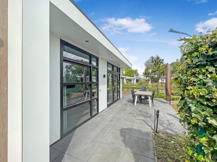 Photo 3 of Loverensestraat 11-D3