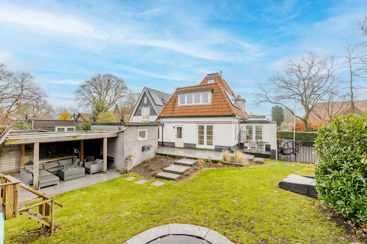 Foto 1 van Nieuw-Loosdrechtsedijk 60