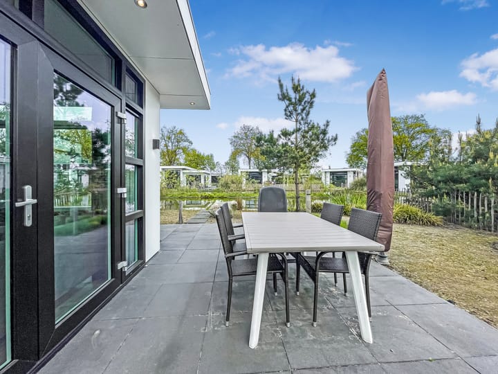 Photo 5 of Loverensestraat 11-D3