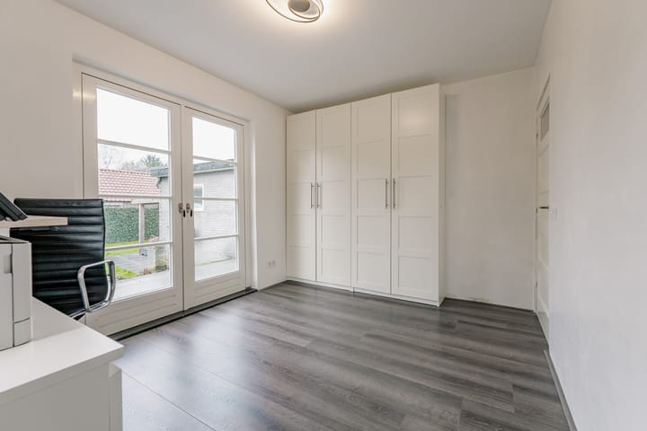 Foto 28 van Nieuw-Loosdrechtsedijk 60