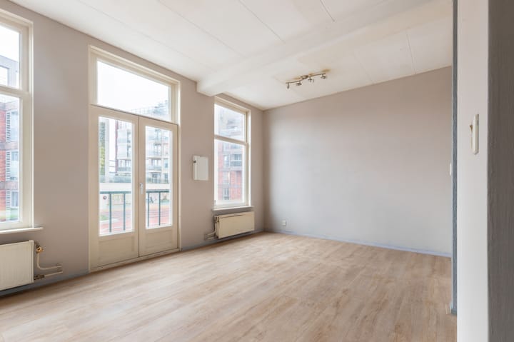 Photo 8 of Stationsweg 150-B