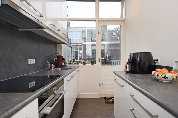 Foto 16 van Ripperdastraat 42