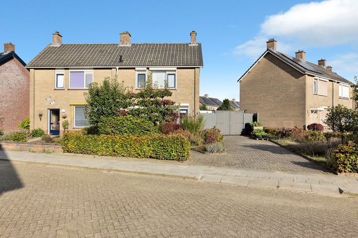 Bekijk foto 1 van Binnenpad 17