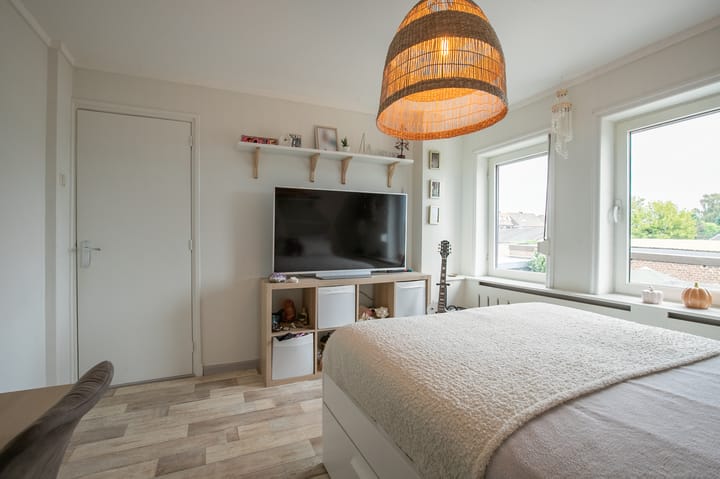 Foto 15 van Heiveldplein 7