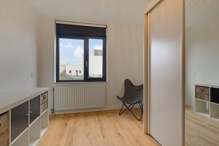 Bekijk foto 16 van Kolfbaanstraat 19