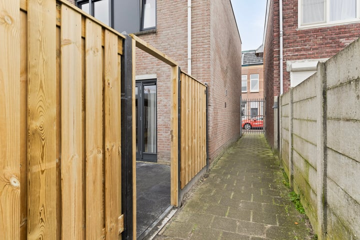 Bekijk foto 25 van Kolfbaanstraat 19