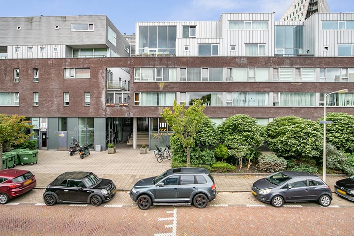 View photo 1 of Zwartsluisstraat 121