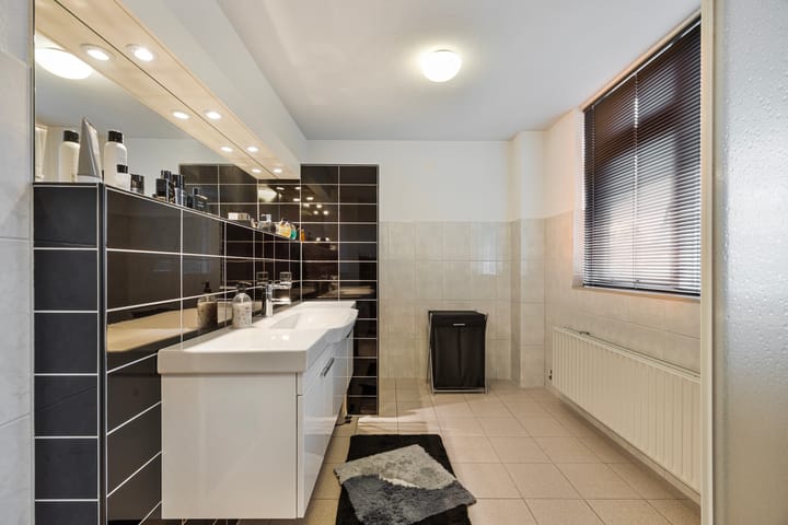 Foto 14 van A.B. van Lieshoutlaan 73