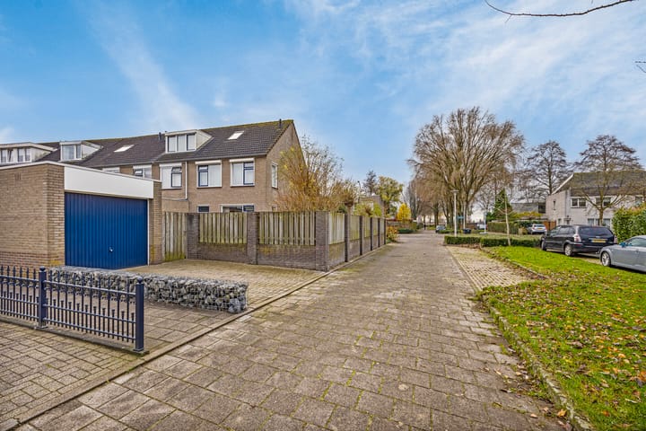 Foto 27 van A.B. van Lieshoutlaan 73