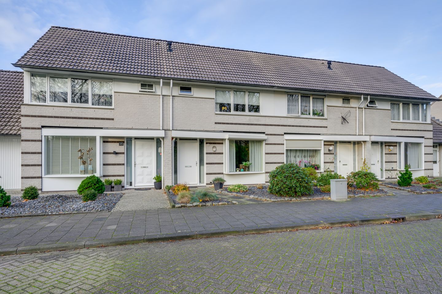 Foto 1 van Locatellistraat 13