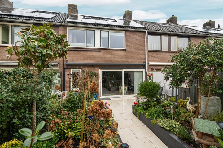 View photo 33 of Naaldwijkstraat 7