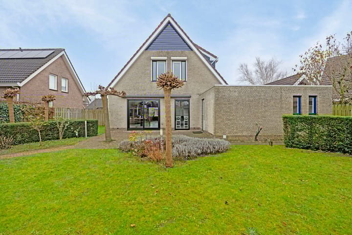 Photo 32 of 't Hooft 46