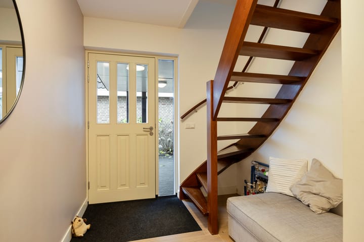 Photo 5 of 't Hooft 46