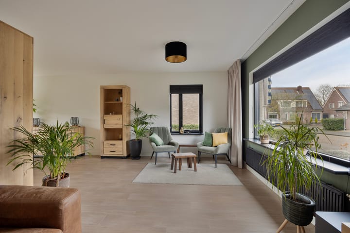 Photo 9 of 't Hooft 46