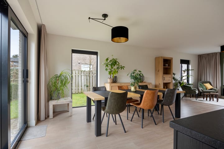 Photo 10 of 't Hooft 46