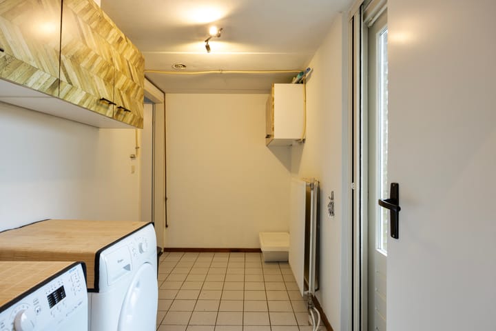 Photo 14 of 't Hooft 46