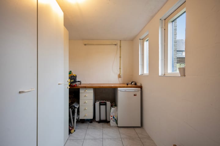 Photo 15 of 't Hooft 46