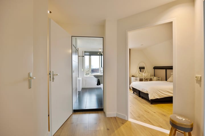 Photo 19 of 't Hooft 46