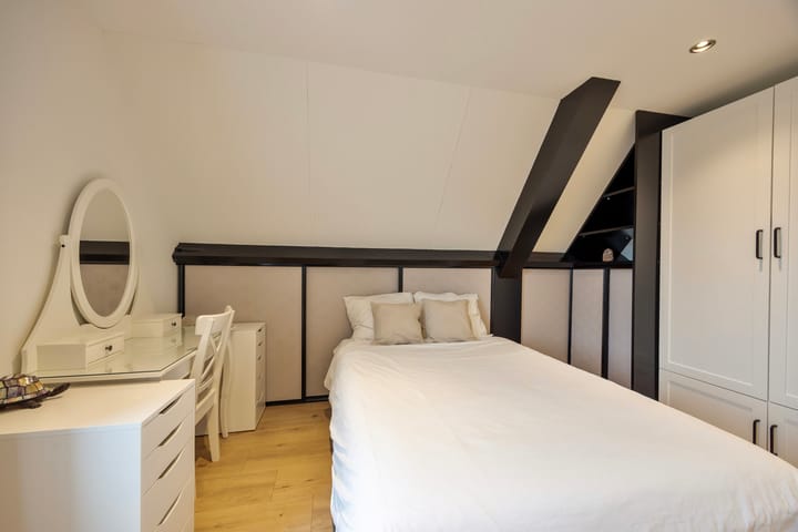 Photo 24 of 't Hooft 46