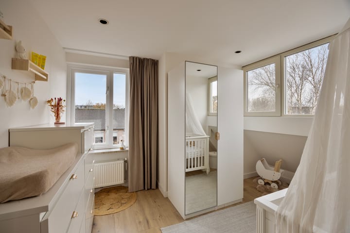 Photo 27 of 't Hooft 46