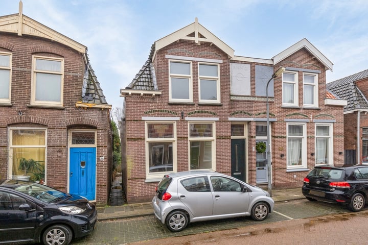 Bekijk foto 1 van Prins Hendrikstraat 92