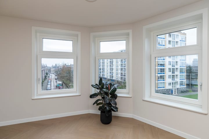 Foto 22 van Valkenboskade 679