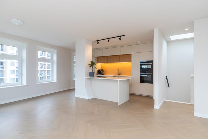 Foto 23 van Valkenboskade 679