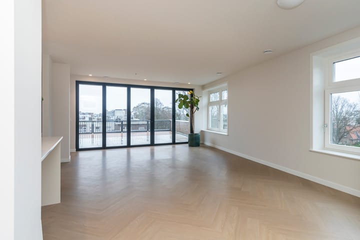 Foto 27 van Valkenboskade 679