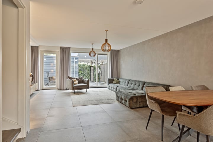 Foto 7 van Esculaaphof 56