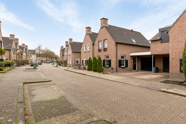 View photo 31 of Oscar Woltersstraat 21