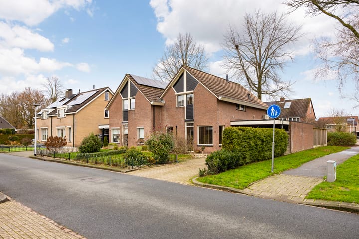 Foto 29 van Wim Sonneveldstraat 14