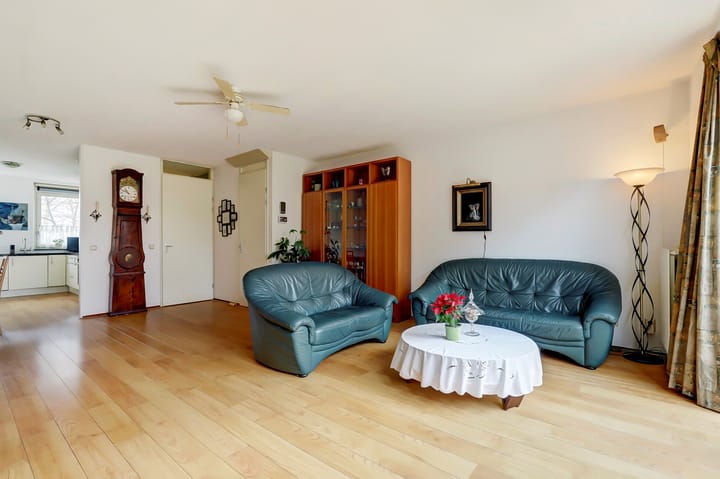 Foto 17 van Henk Kompagnelaan 80